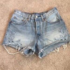 Levi’s woman’s shorts
